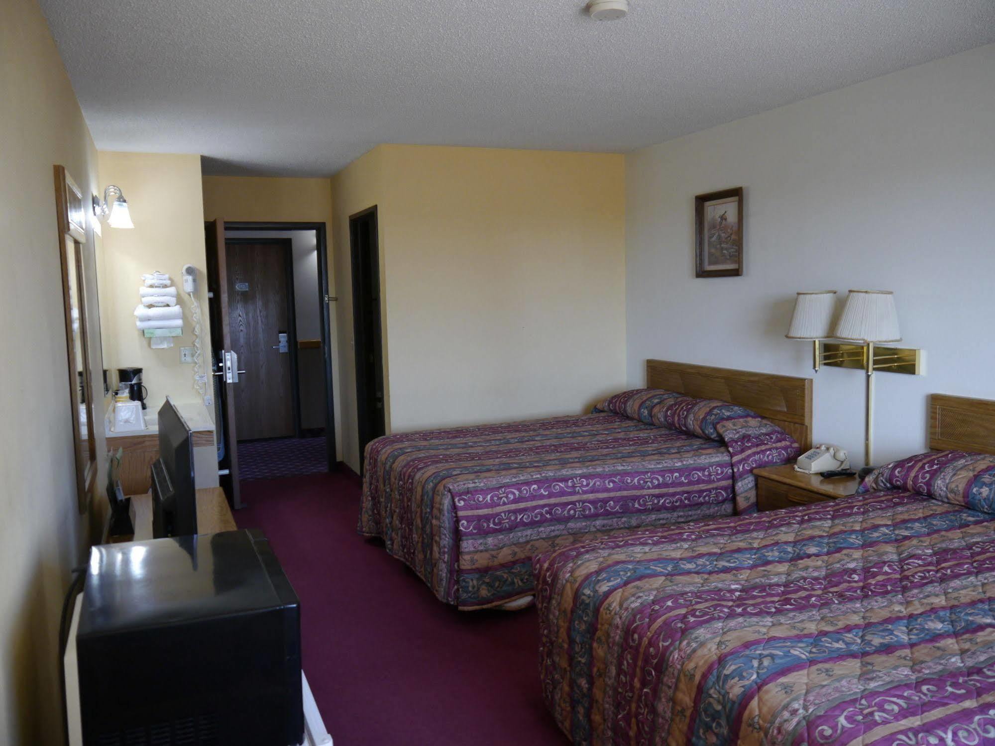 Westwood Inn & Suites - Kimball Εξωτερικό φωτογραφία