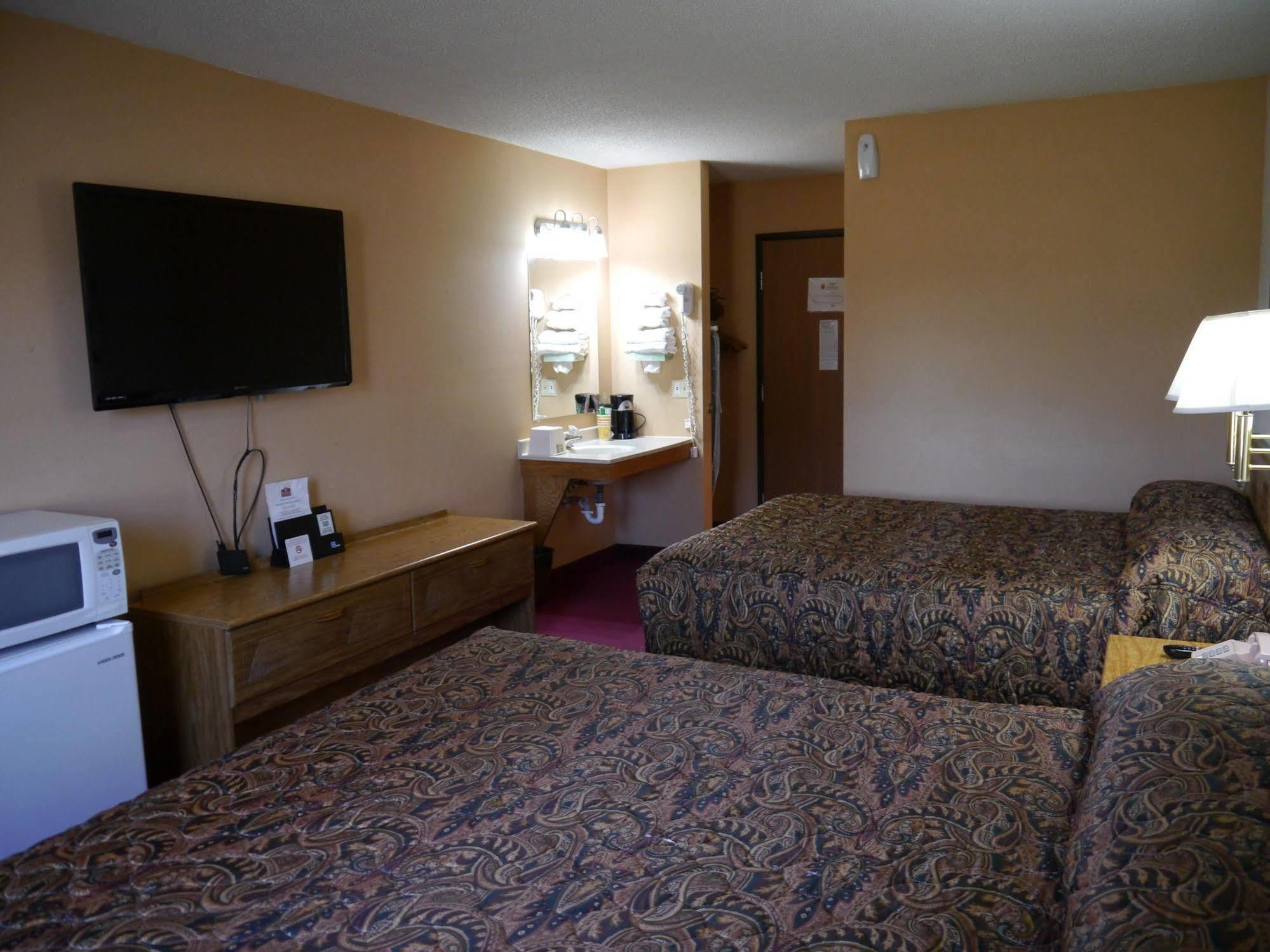 Westwood Inn & Suites - Kimball Εξωτερικό φωτογραφία