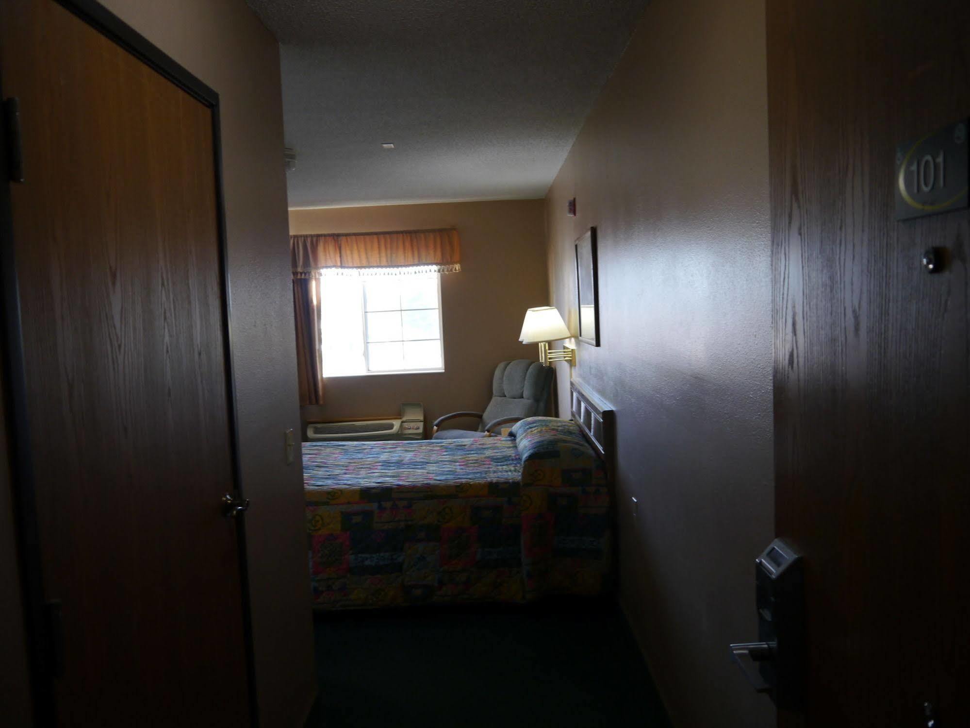 Westwood Inn & Suites - Kimball Εξωτερικό φωτογραφία